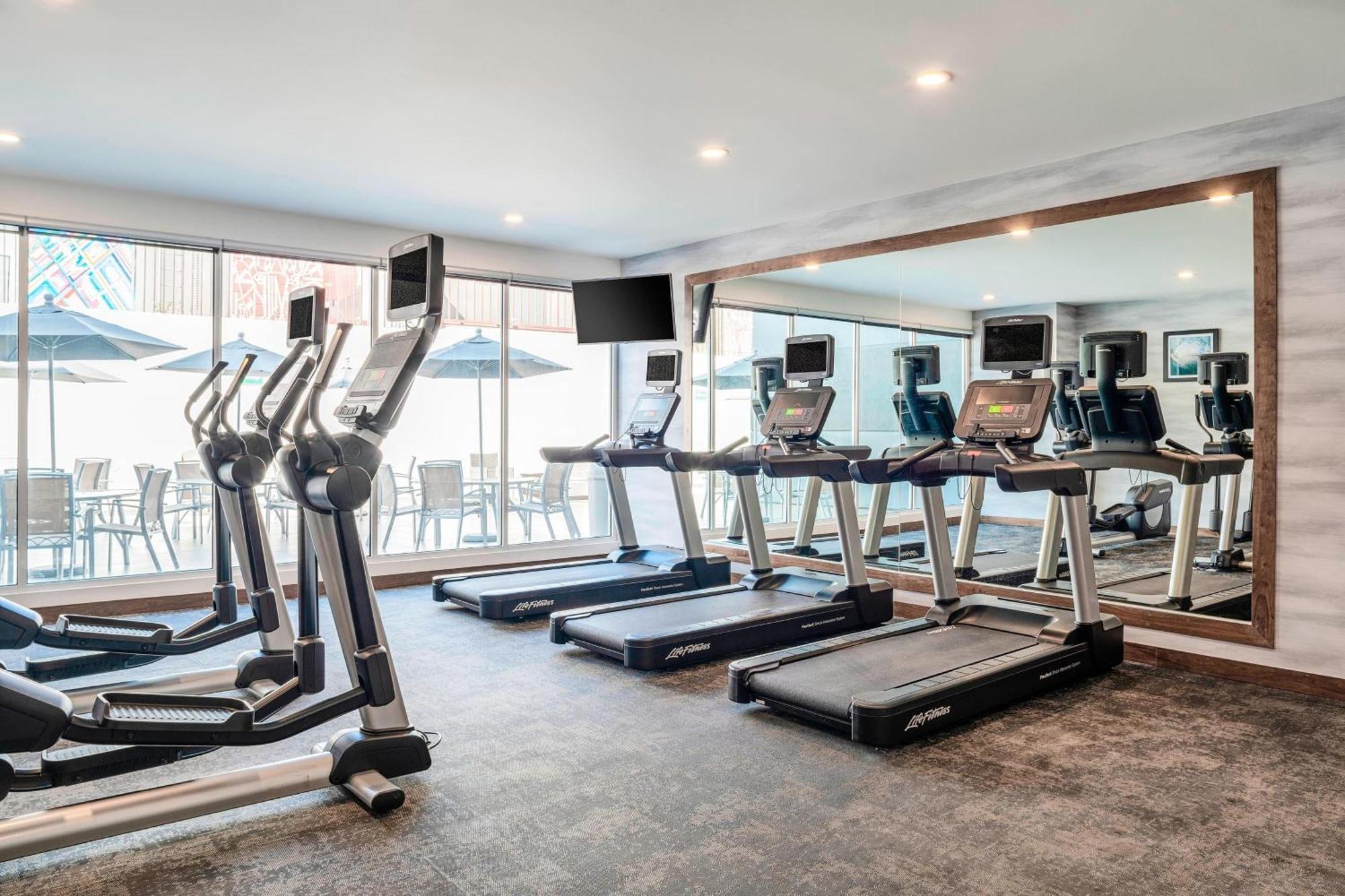Fairfield Inn & Suites By Marriott טיחואנה מראה חיצוני תמונה